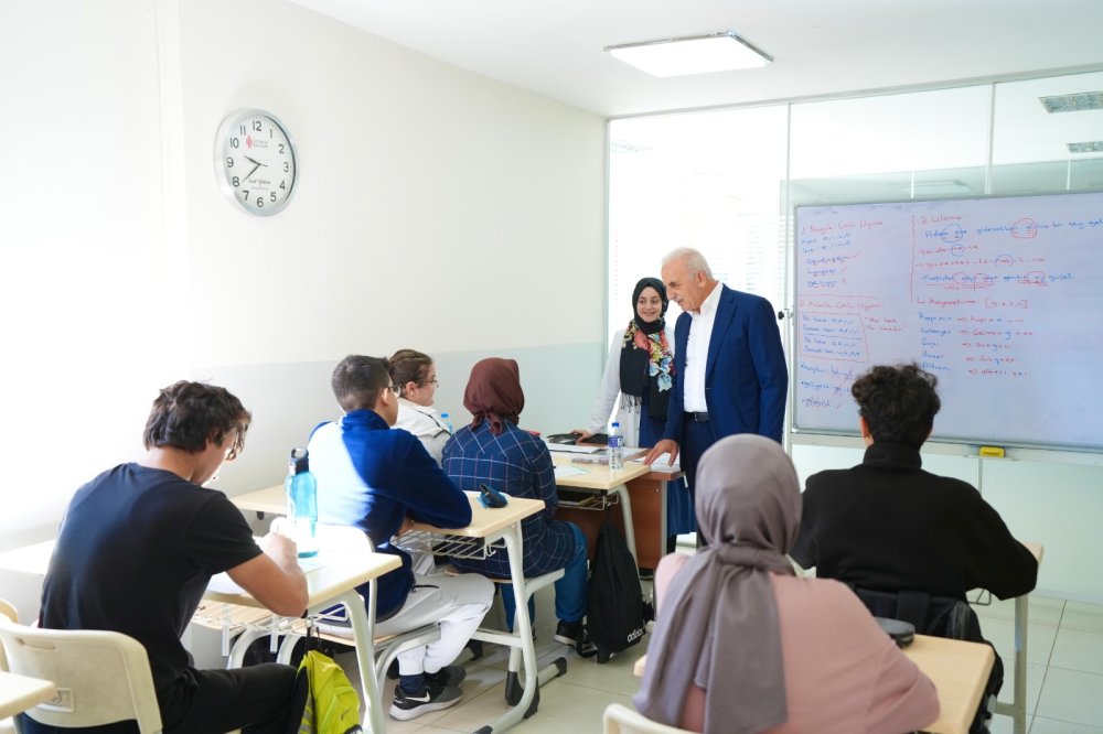 Başkan yıldırım’dan yks ve lgs kursundaki öğrencilere ziyaret